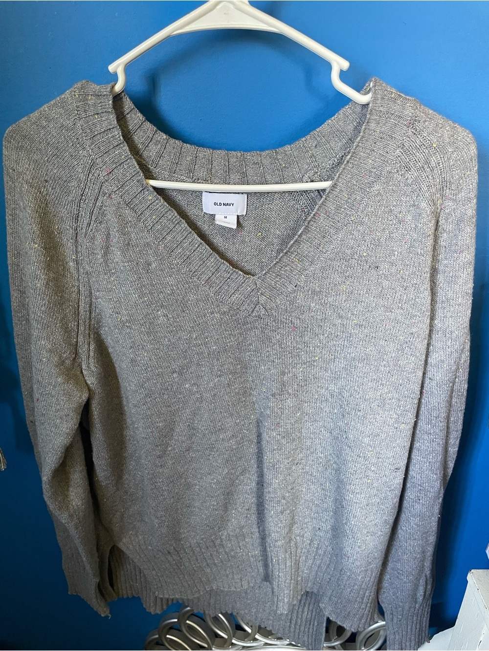 Old Navy Light Gray V-Neck Sweater